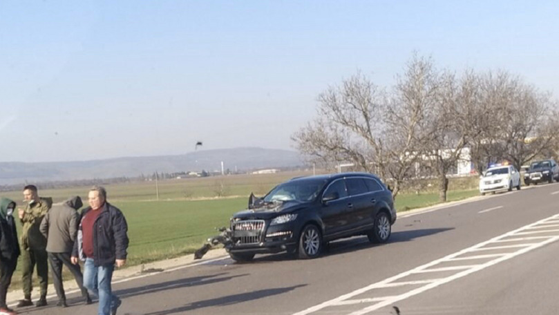 Accident la Telenești: Un șofer distras de telefon a tamponat un TIR