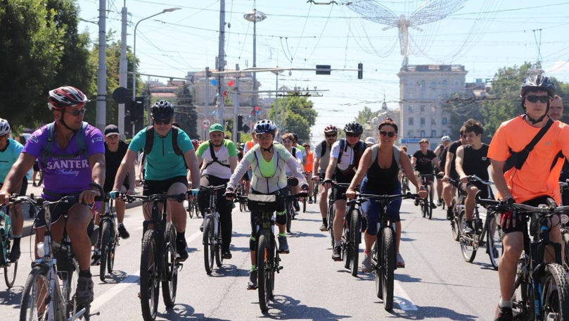 Trafic suspendat pe unele străzi: Are loc o competiție de ciclism