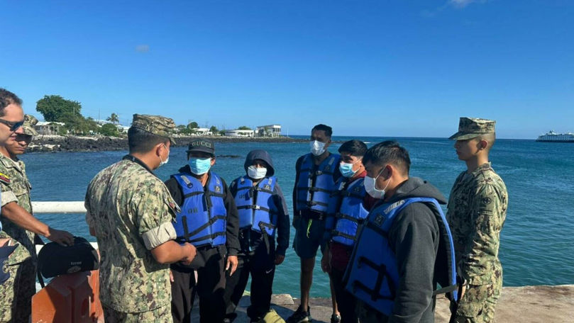 Au petrecut 55 de zile în derivă pe ocean: Cinci pescari, salvați