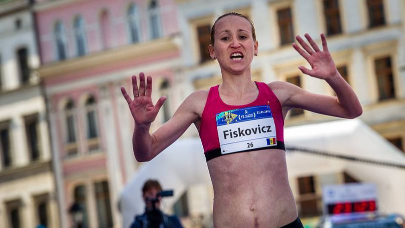 Bucurie şi aur pentru Lilia Fisikovici la Maratonul Cracovia