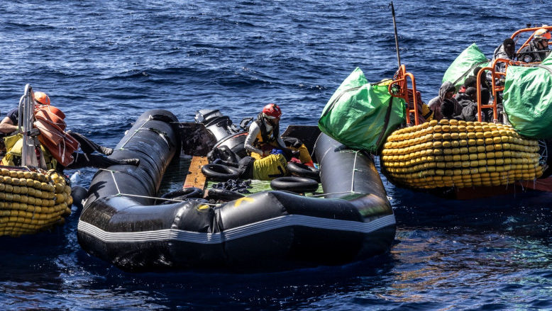 Tragedie în Mediterană. 60 de migranți au murit de foame și de sete