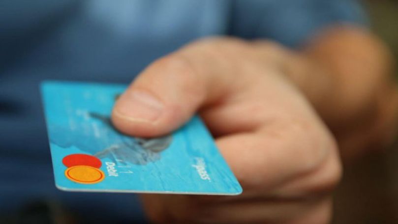 Plățile cu carduri emise în Moldova se mențin pe o creștere puternică