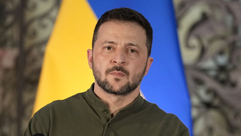 Зеленский поручил связаться с командой Трампа по поводу предложенного РФ перемирия.