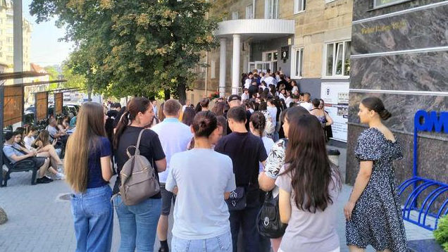 A început admiterea la colegiile şi universitățile din Republica Moldova