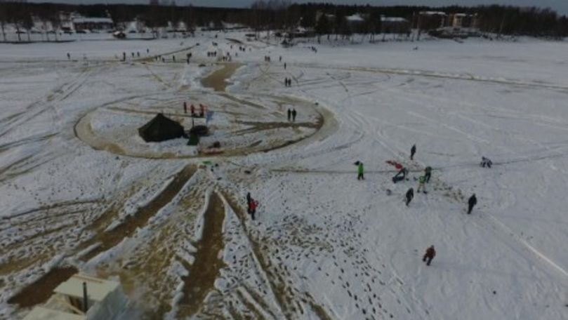 Cel mai mare carusel de gheaţă din lume se construiește în Finlanda