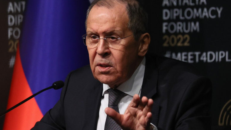 Lavrov spune că Occidentul a declarat un război hibrid împotriva Rusiei
