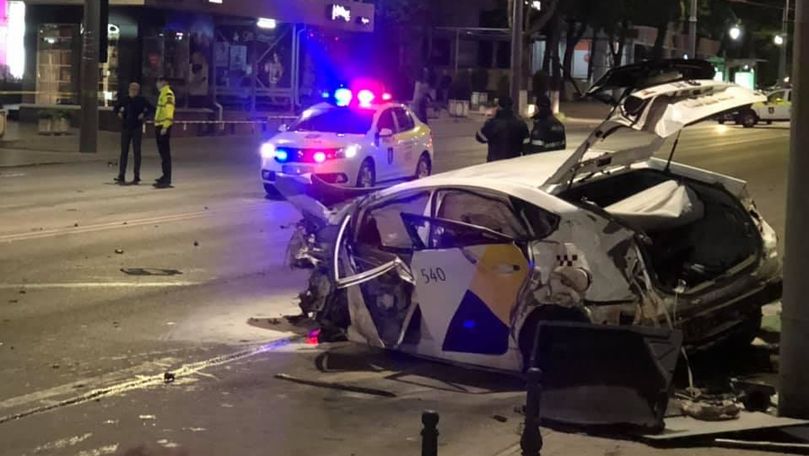 Accident teribil în centrul Chișinăului: 2 morți. Primele imagini