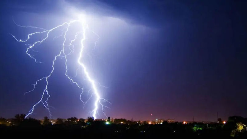 În unele zone ale R. Moldova se așteaptă ploi cu descărcări electrice