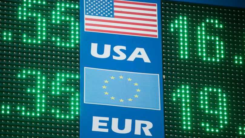 Curs valutar 30 august 2022: Cât valorează un euro și un dolar