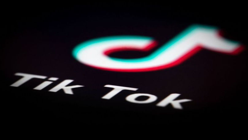 Zeci de videoclipuri pe TikTok ce glorifică violențele grupului Wagner