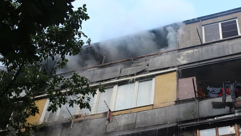 Incendiu în Capitală: Un apartament din sectorul Râșcani a luat foc