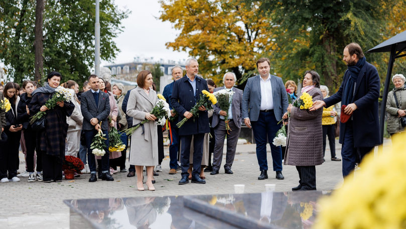 Maia Sandu a adus un omagiu artiștilor Ion și Doina Aldea-Teodorovici