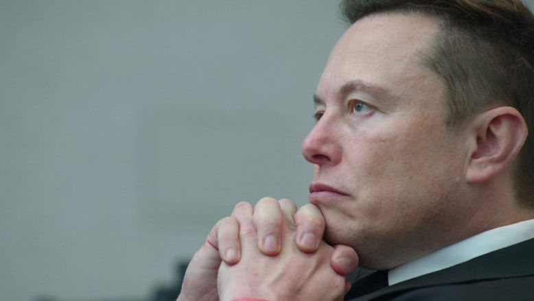 Elon Musk: Noile fabrici Tesla pierd miliarde de dolari