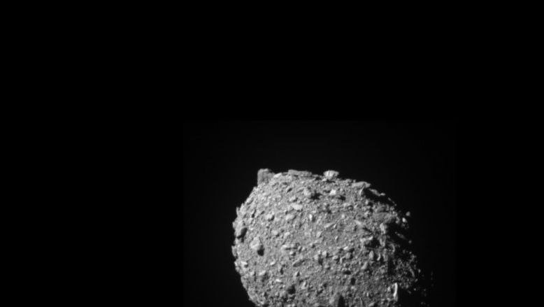 Momentul în care o navă spațială NASA a lovit cu succes un asteroid