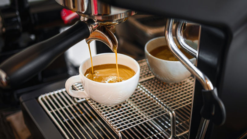 Consumul de cafea vara: Beneficii și contraindicații