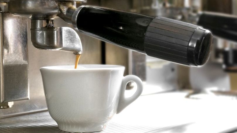 Medici: Numărul dependenților de cafeină crește alarmant în fiecare an