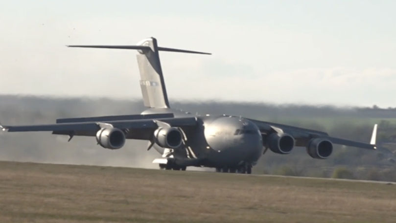 Exercițiu la Mărculești: Aeronava militară NATO a ajuns în Moldova