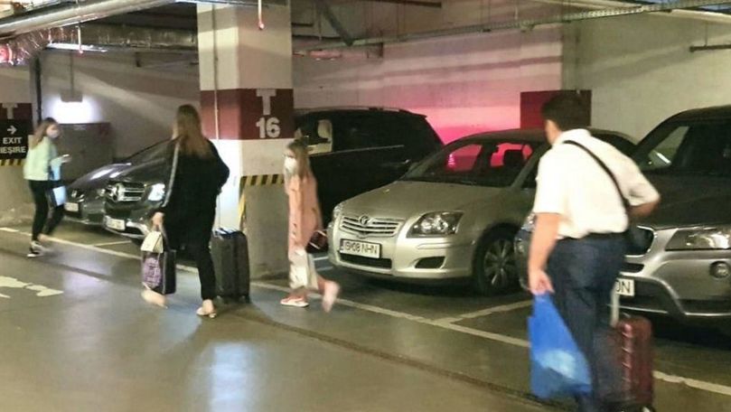 Gațcan, surprins într-o parcare dintr-un hotel din Iași cu familia