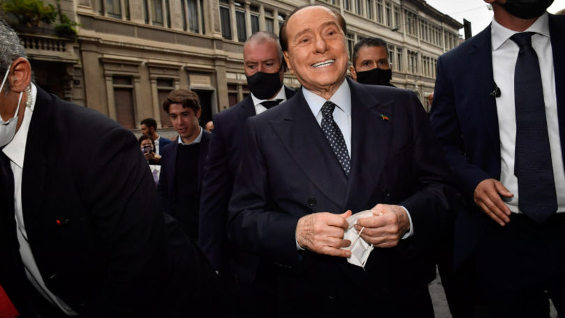 Berlusconi, achitat într-unul dintre scandalurile petrecerilor sexuale