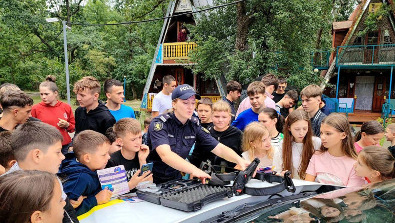 Vacanță în siguranță: Polițiștii din Șoldănești au discutat cu copiii