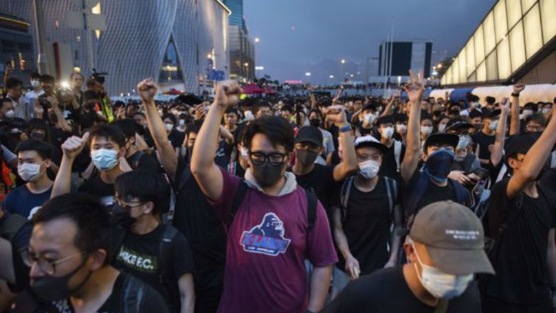 China susţine Hong Kong: Protestarilor li se interzice să poarte măşti