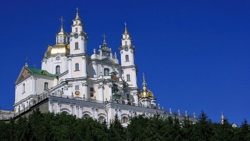Preotul care a organizat excursia în Ucraina, testat pozitiv cu COVID-19