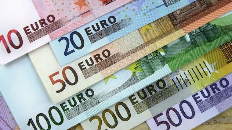 Cetățenii vor putea efectua tranzacții imobiliare în valută străină