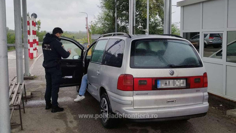 Prins cu falsuri la frontieră. Un moldovean, cercetat penal în România