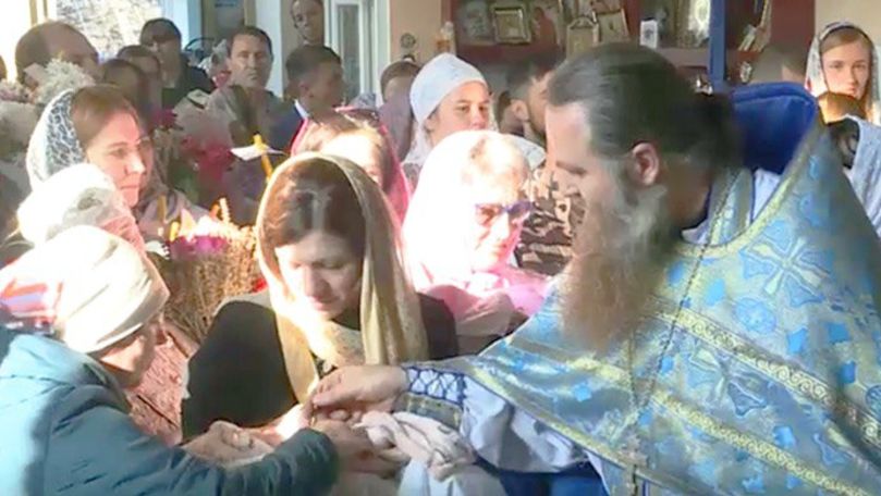 Copii de la centrul de plasament din Hâncești, botezați de sute de nași