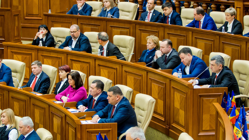 Депутаты обсудили проект решения о проверке соответствия приватизации государственного имуществ.