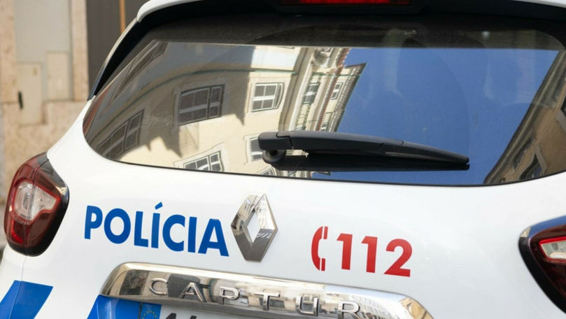 Un bărbat din Portugalia a murit după ce partenera lui a căzut peste el