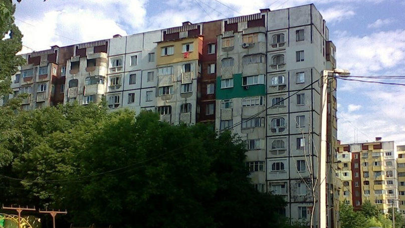 Un bălțean s-ar fi încuiat în apartament și a vrut să dea foc locuinței