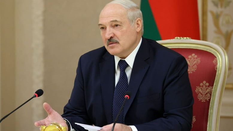 Lukaşenko îndeamnă oamenii să cultive cât mai mulți cartofi
