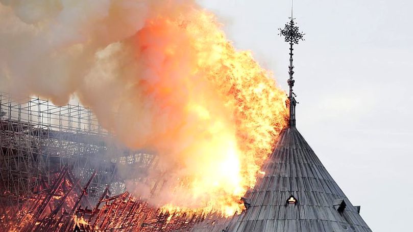 Incendiu la Notre-Dame. Ce tragedii s-au mai întâmplat pe 15 aprilie