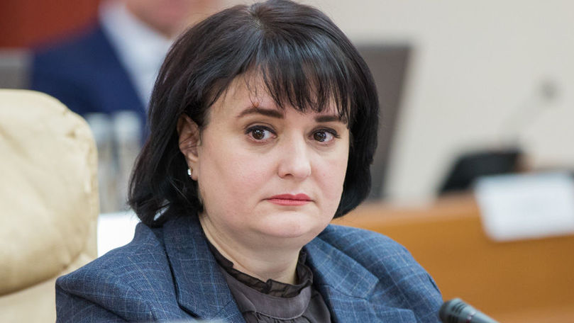 Думбрэвяну отрицает недостаток средств на приобретение вакцины.