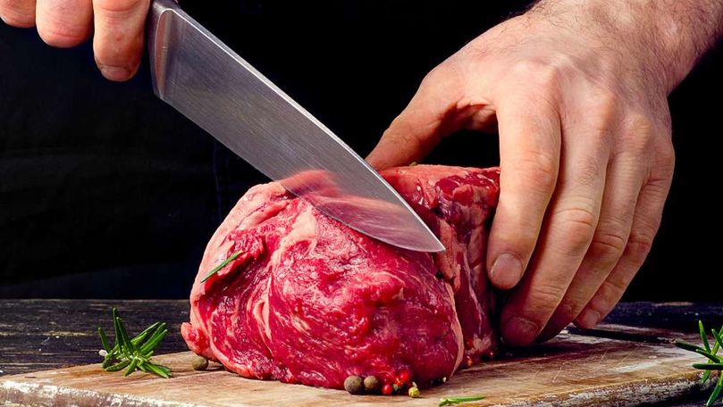 Studiu: Dacă oamenii nu ar consuma carne, emisiile de carbon ar scădea