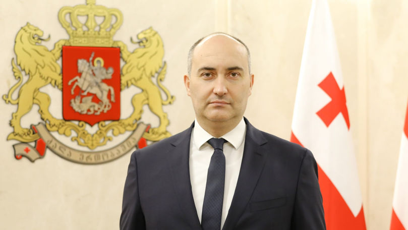 В Грузии бывшего министра обороны приговорили к 10 годам тюрьмы.