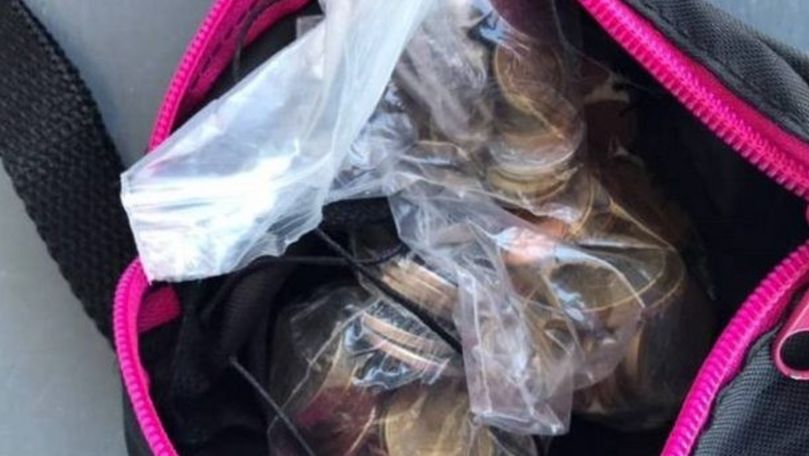 Monedă rară de 45.000 de dolari, găsită în geanta unui moldovean
