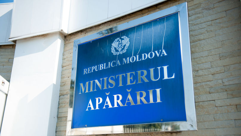 Resturi de rachetă, căzute la Briceni. Precizările Ministerului Apărării