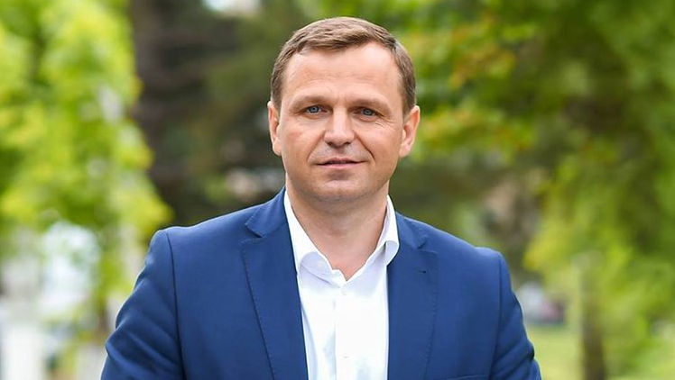 Năstase a primit undă verde pentru colectarea semnăturilor de susținere