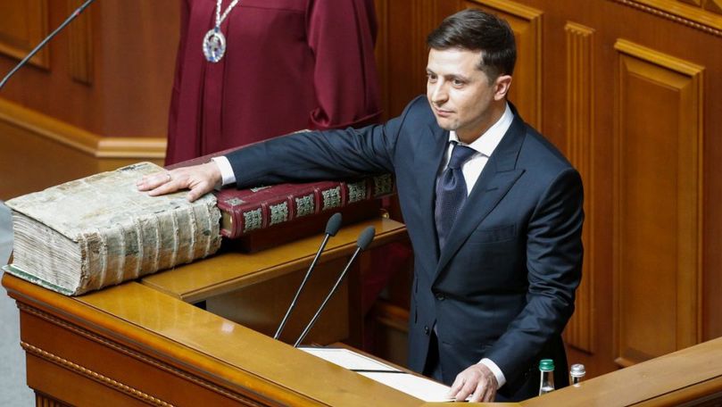 Noul președinte al Ucrainei a cerut demisia a trei demnitari
