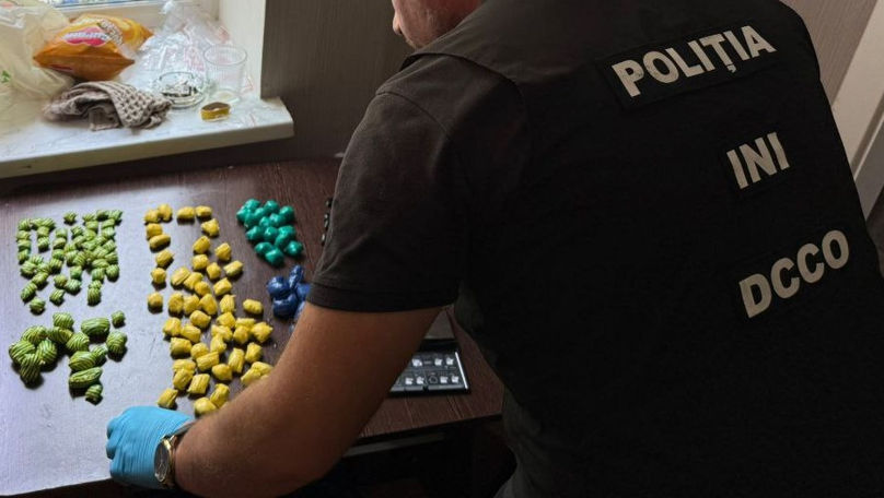 Trei tineri din Chișinău au fost reținuți pentru trafic de droguri