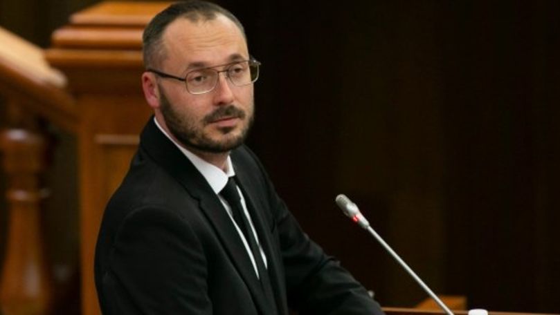 Депутат от ПДС Сергей Литвиненко.