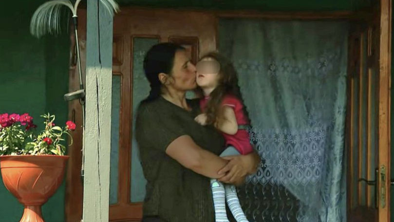 O mamă din Edineț luptă să-și poată crește singură fiica cu dizabilități