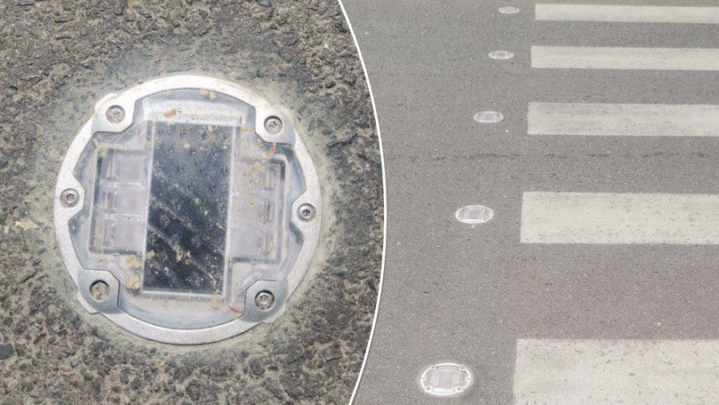 O trecere de pietoni din Capitală, securizată cu butoane fotovoltaice