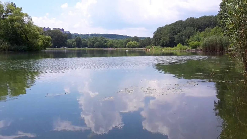 Un bărbat din Chișinău s-a înecat în lacul din parcul La Izvor