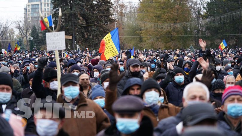 Protest masiv în PMAN: Mesajele de pe pancartele manifestanților