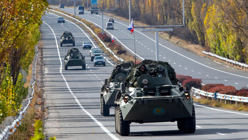 Ucraina avertizează: Rusia își întărește baza militară din Armenia