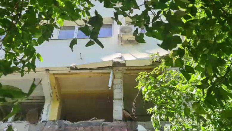 Explozie puternică într-un bloc din București: Locatarii, evacuați
