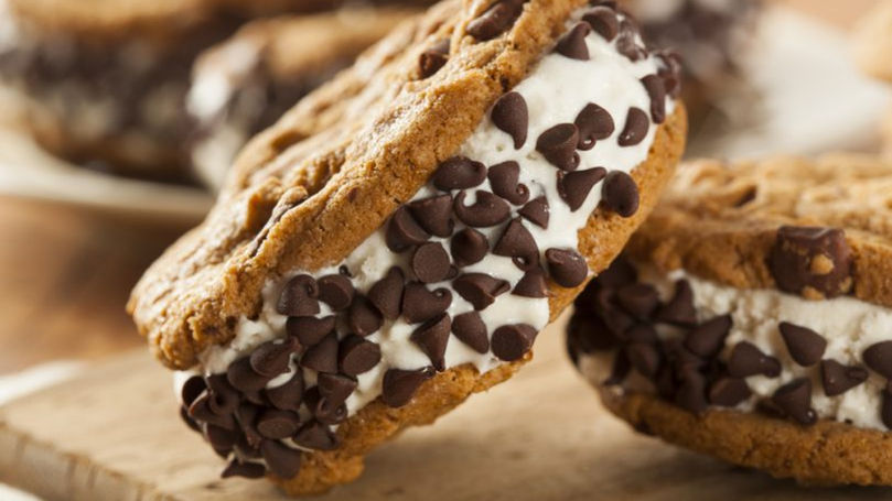 Răcoritor şi delicios: Încearcă sandvişul cu îngheţată făcut acasă
